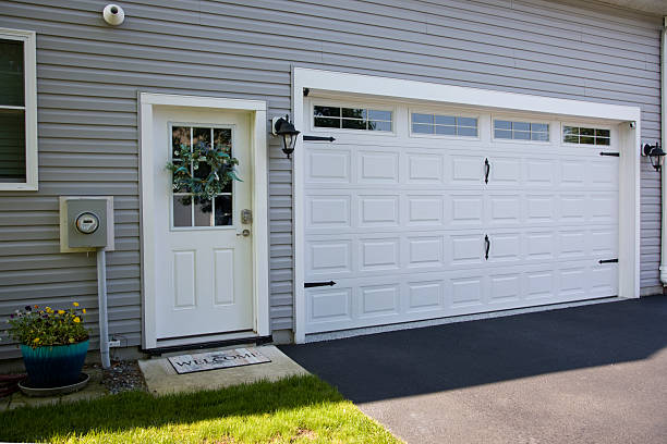 24/7 Emergency Garage Door Roller Replacement experts in Mathews County County, VA